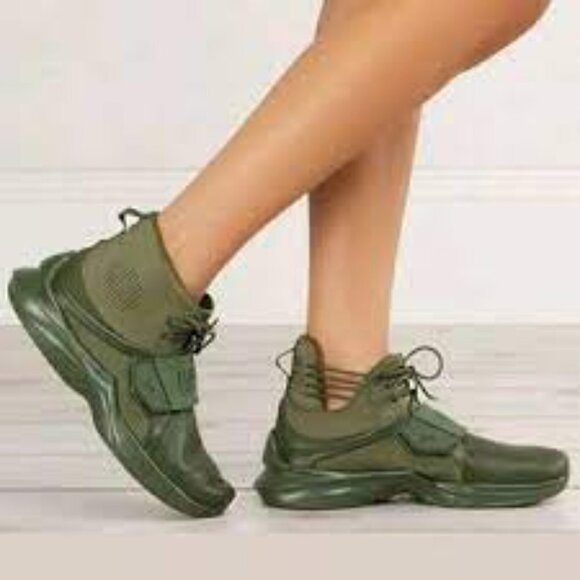 PUMA‎ X FENTY HI TRAINER CYPRESS GREEN RIHANNA FASHION SNEAKER SHOES SZ 8 - Picture 1 of 10